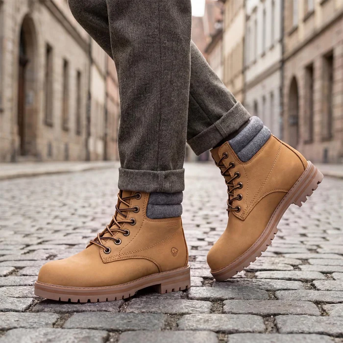 GIESSWEIN Merino-Lederstiefel Detailansicht des gepolsterten Schafts